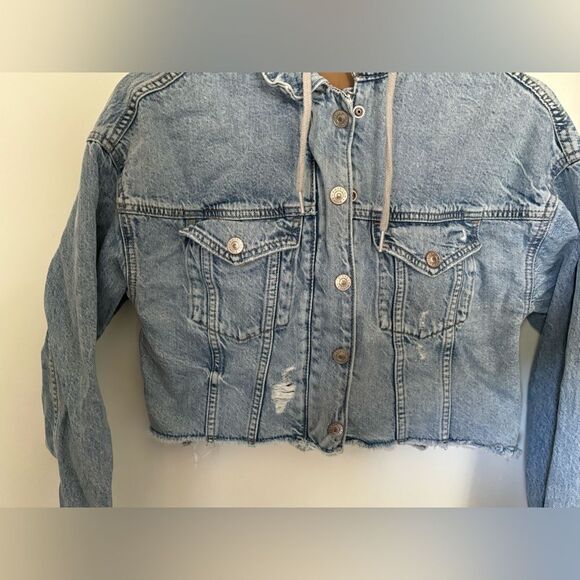 American eagle cropped distressed denim jacket with hood XS - Picture 12 of 16